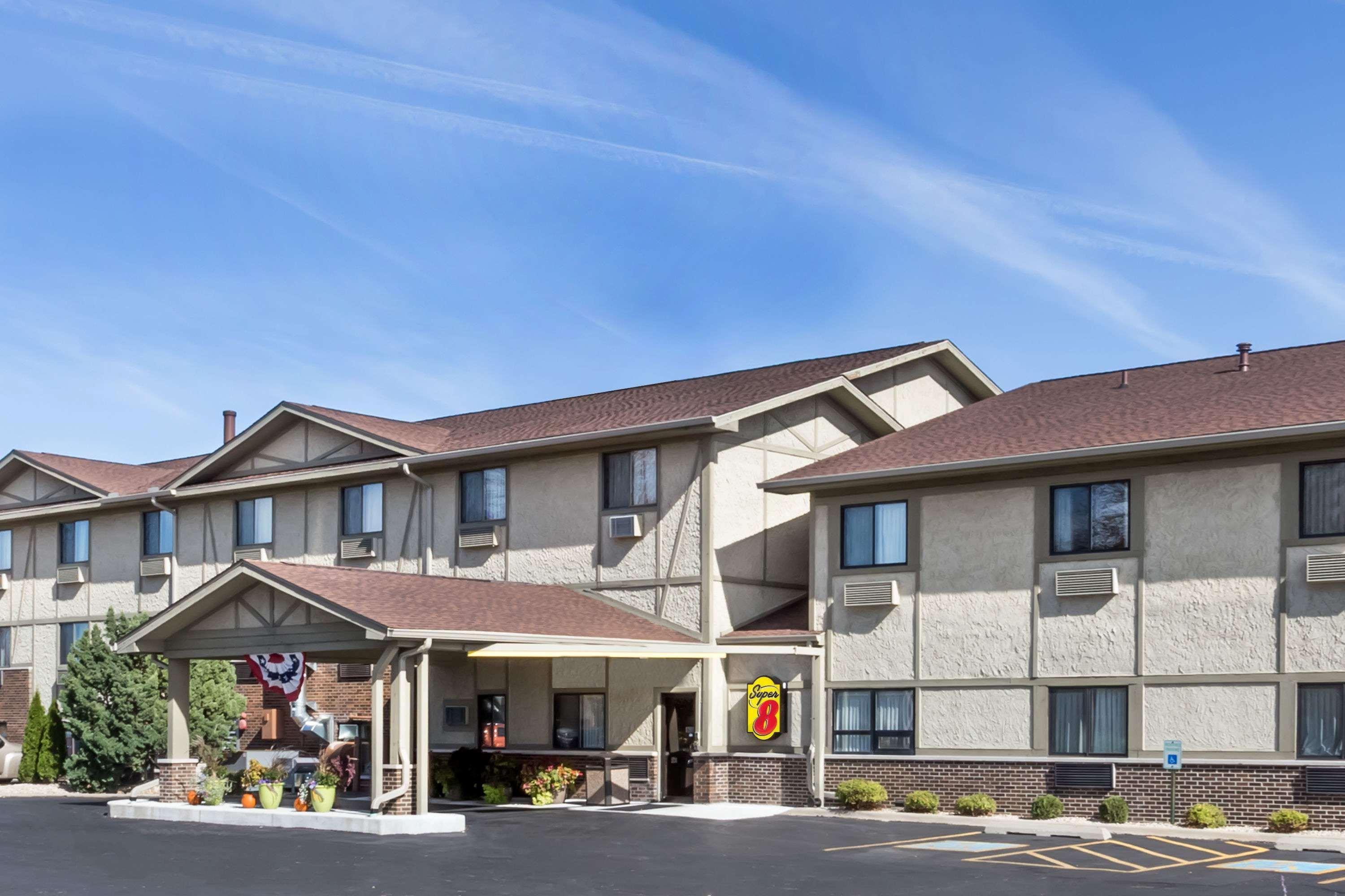 Super 8 By Wyndham Ottawa Starved Rock Hotel Kültér fotó