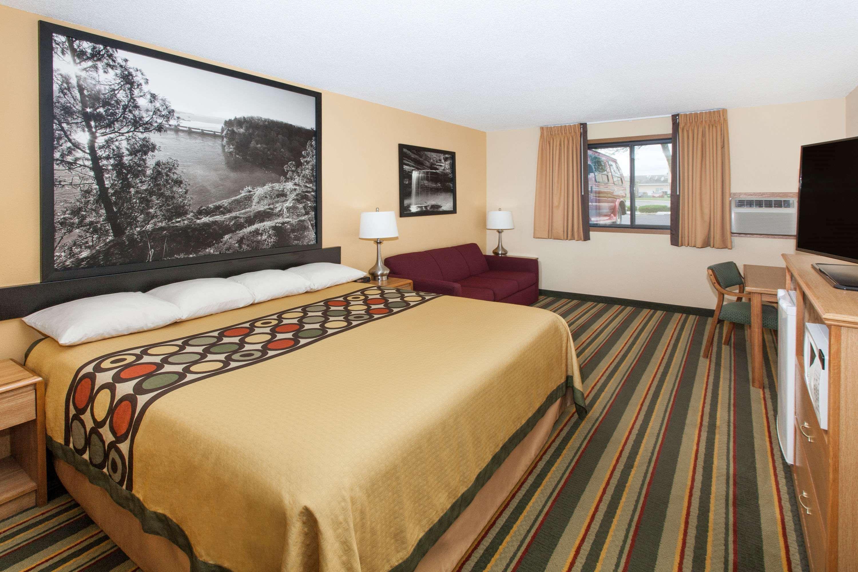 Super 8 By Wyndham Ottawa Starved Rock Hotel Kültér fotó