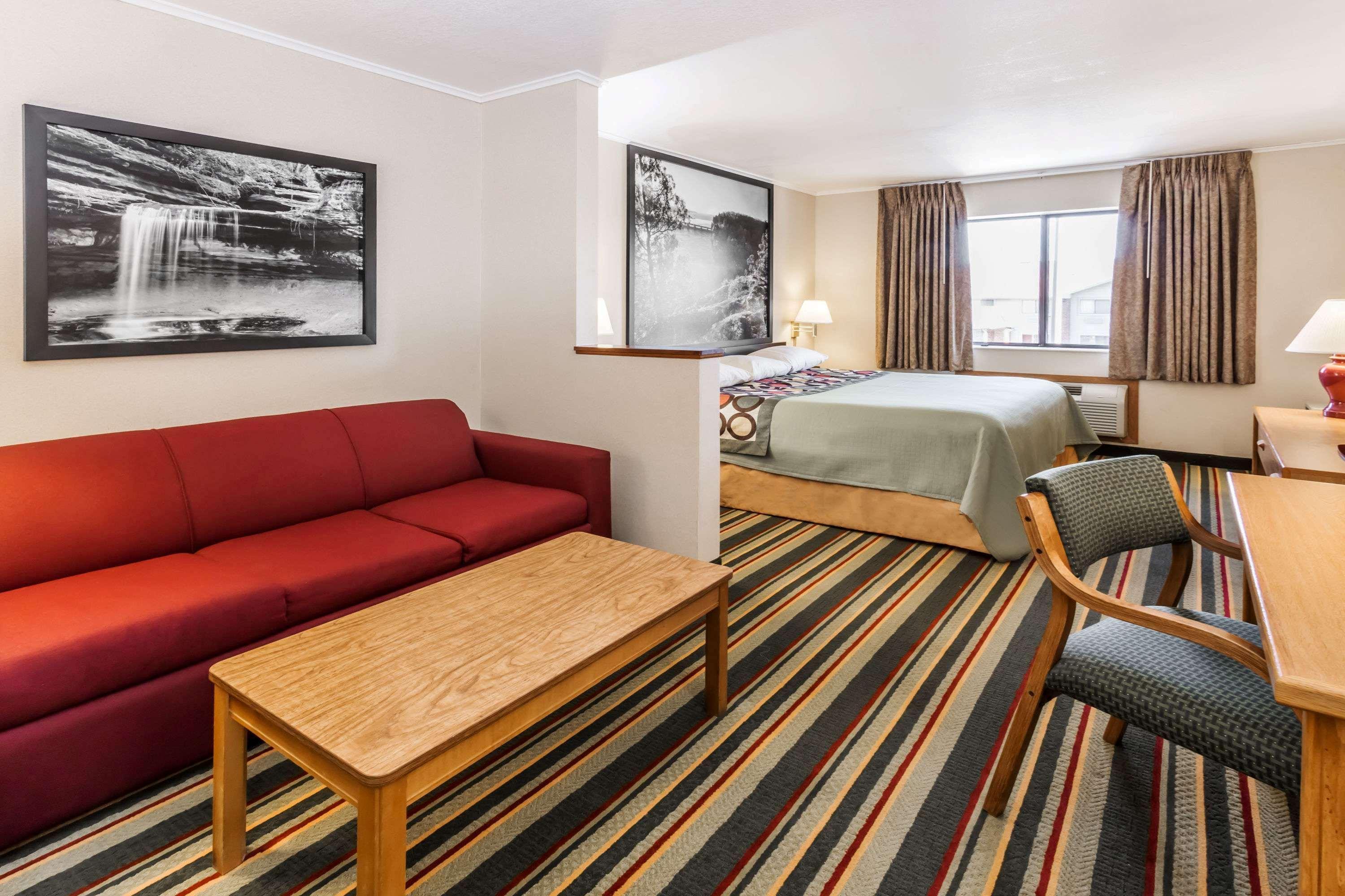 Super 8 By Wyndham Ottawa Starved Rock Hotel Kültér fotó