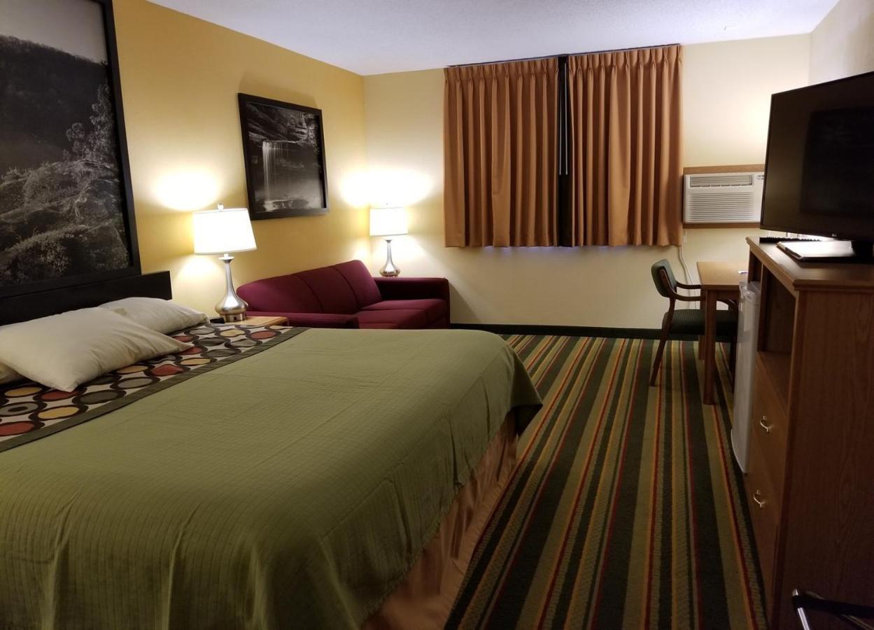 Super 8 By Wyndham Ottawa Starved Rock Hotel Kültér fotó